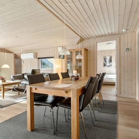 Four-bedroom In * Glesborg