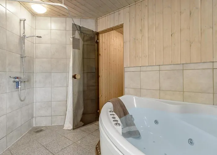 Four-bedroom In * Glesborg