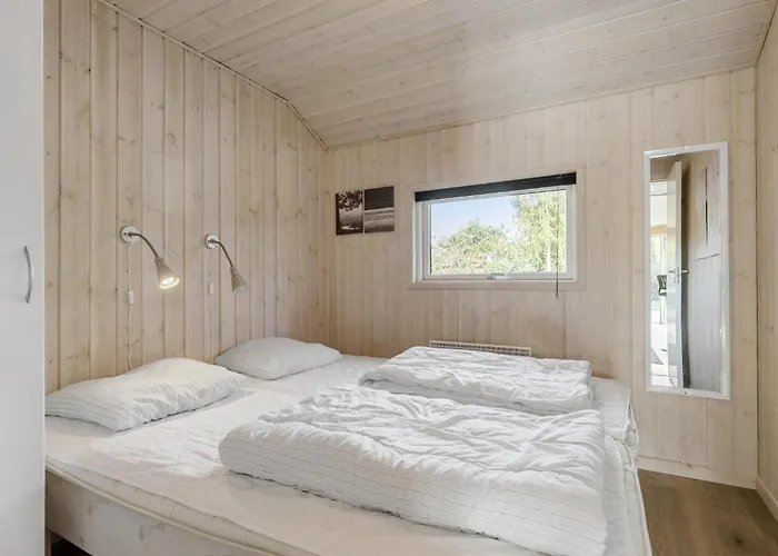 Ferienhaus Four-bedroom In Glesborg