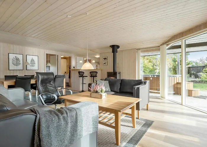 Ferienhaus Four-bedroom In